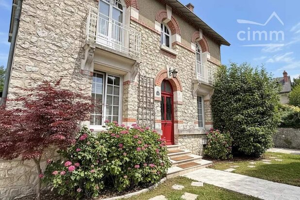 Maison à vendre à Blois – 193 m² – 9 pièces