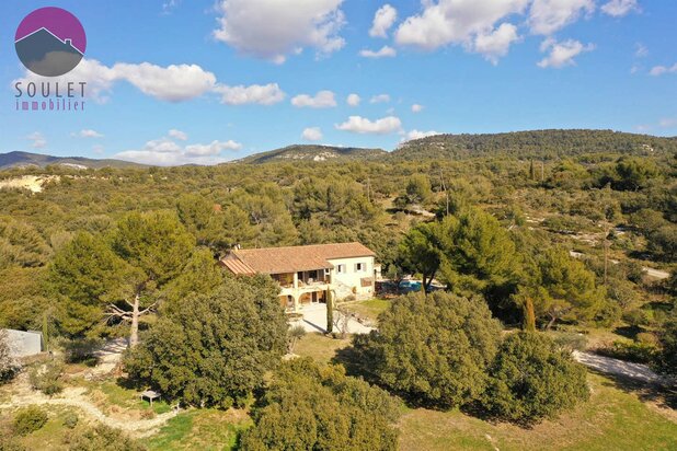 Proprieté 290m 2
