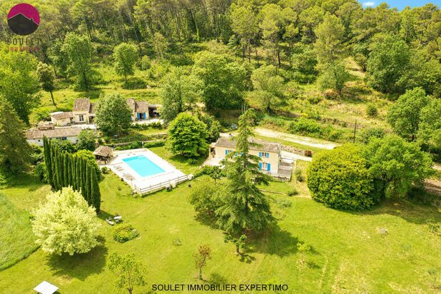 Magnifique propriété d'accueil avec tennis et piscine