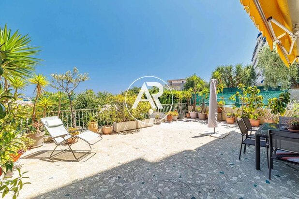 Appartement à vendre à Nice – 4 pièces – 90 m² – 3 chambres