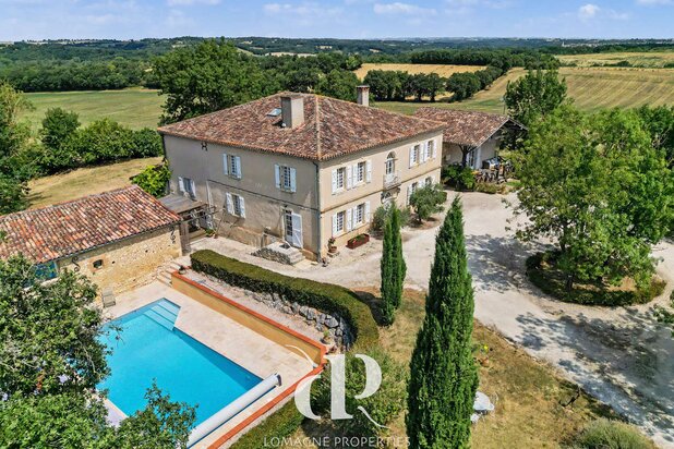 Élégante propriété gasconne avec piscine et maison d'invités