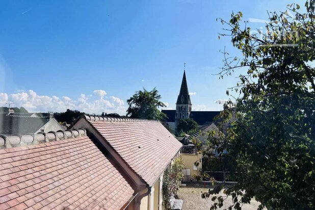 Maison individuelle à vendre à Chamant – 9 pièces, 7 chambres, 337 m²