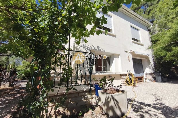 Maison familiale avec deux logements Vue dégagée Terrain