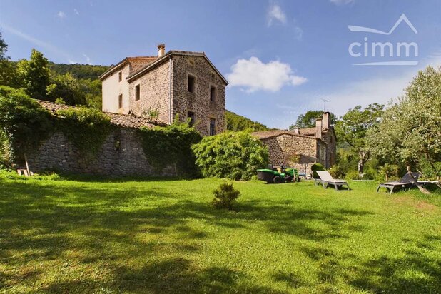Maison à vendre à Alissas – 3 chambres – 15 pièces