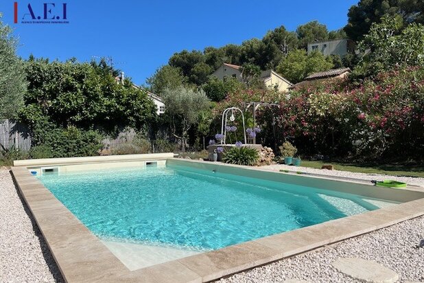 Maison individuelle avec piscine