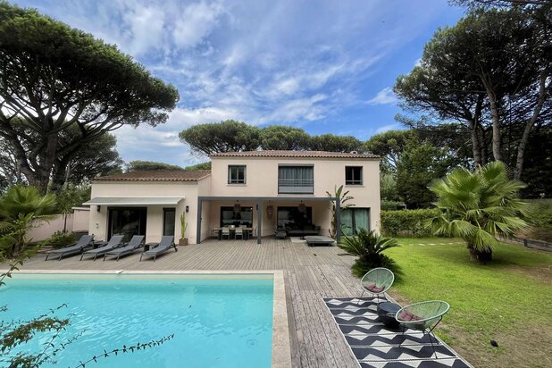 Gassin   Proche de Saint-Tropez et des plages de Pampelonne