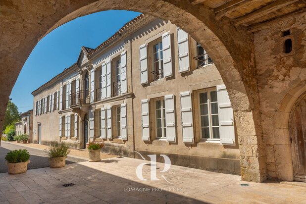 L'art de vivre Une maison de village audacieusement restau