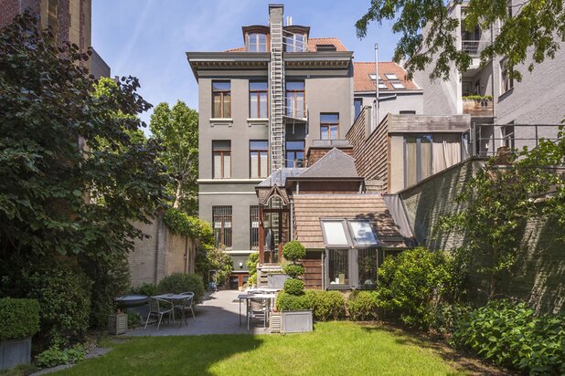 Maison presbytère avec grand jardin