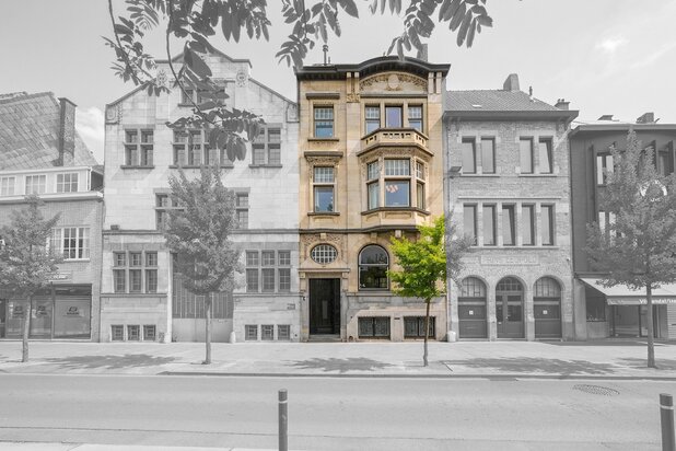 Authentiek herenhuis in art-decostijl
