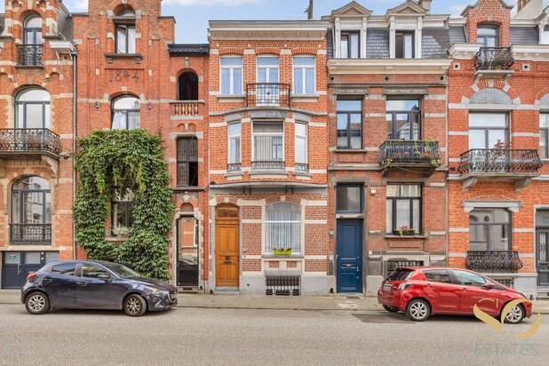 European Quarter – Eclectic-style house
