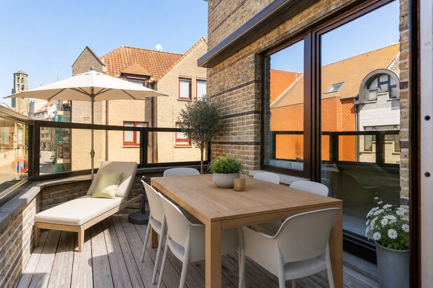 Lichtrijke woning te koop met garage nabij centrum Knokke.