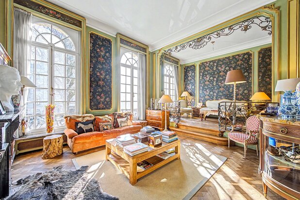 Hôtel de maître – ± 478 m² – 5 chambres – jardin