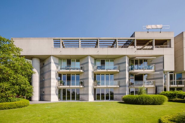 Ruim appartement met een prachtig zicht op de Leie te Deurle