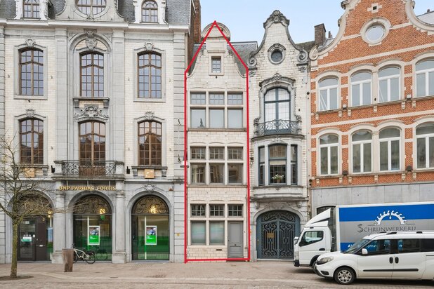 Schitterend pand op Grote Markt te LIER