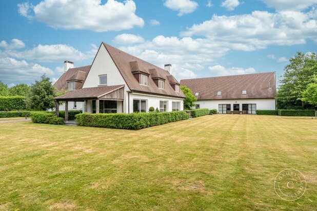 Exclusief landgoed met paardenaccomodatie te Ardooie