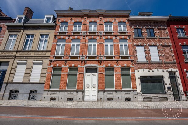 Uitzonderlijke herenwoning in het centrum van Ronse