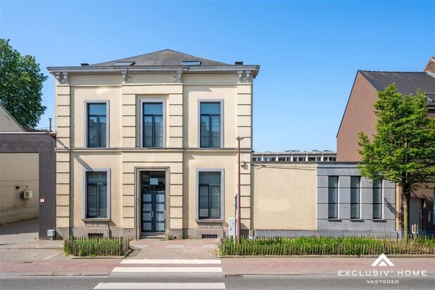 Demeure de maître prestigieuse avec jardin et garage au cœur d’Asse