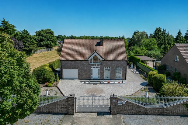 Mooie ruime woning - 5 slpks - 2 inpandige appartementen.