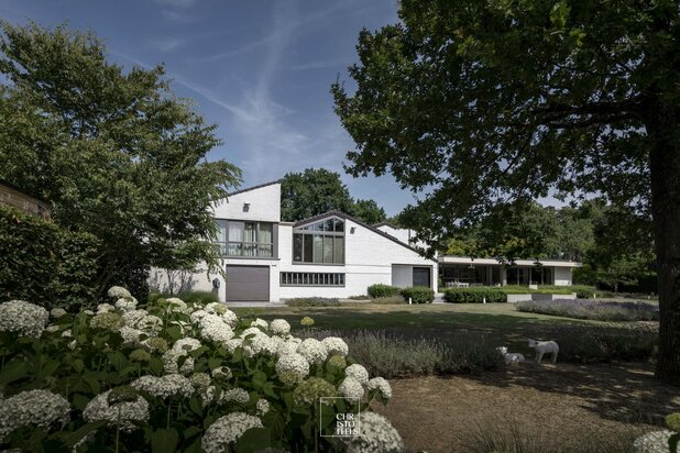 Architecturale villa (499m²) met Leisure Pavilion, residentieel gelegen op een perceel van 2.977 m²