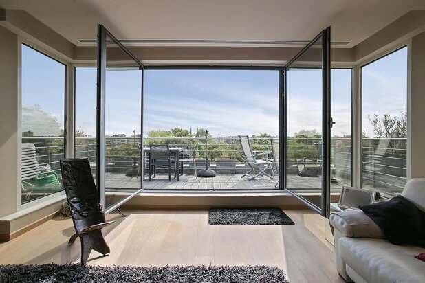 ANVERS-PARC. Penthouse avec belle vue!  