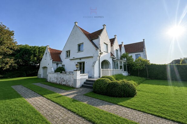 Charmante koppelvilla in de Prins Karellaan, Knokke-Zoute.
