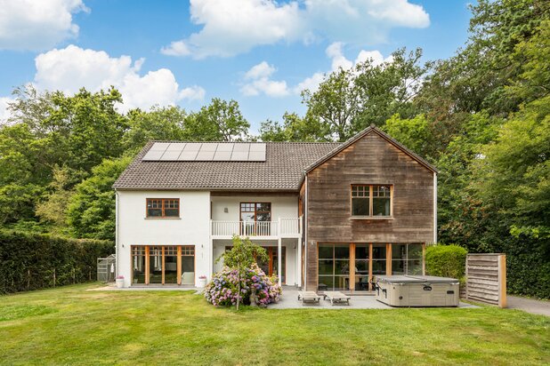 ENERGIEZUINIGE VILLA IN LONG ISLAND-STIJL