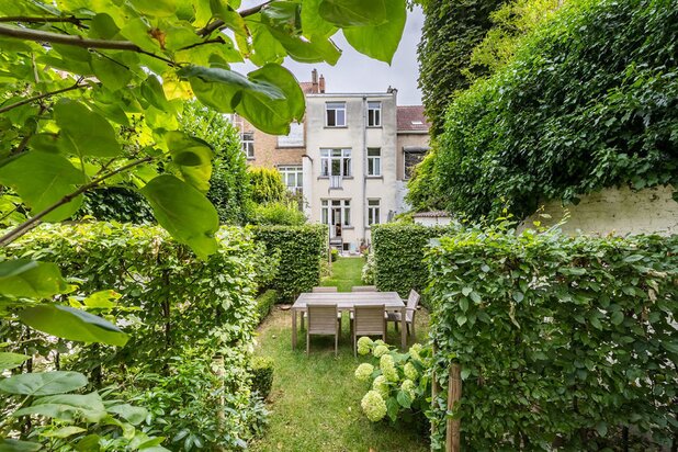 Place Brugmann - Ravissante Maison Rénovée - Beau Jardin