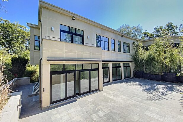 Prince d'Orange: Sublime refurbished semi-detached villa