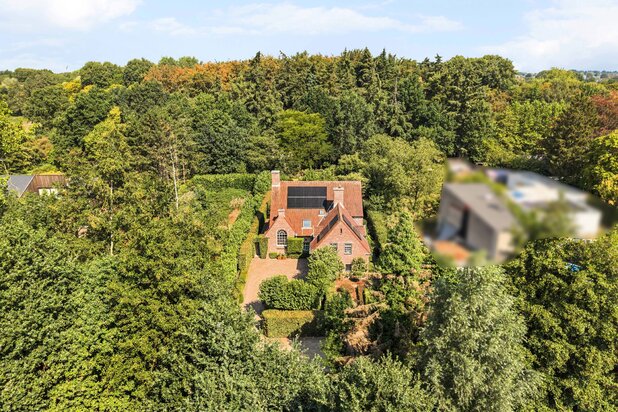 Villa met praktijkruimte op toplocatie in Turnhout