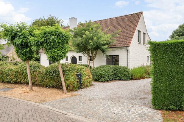 Rustig gelegen lichtrijke woning met aangelegde tuin