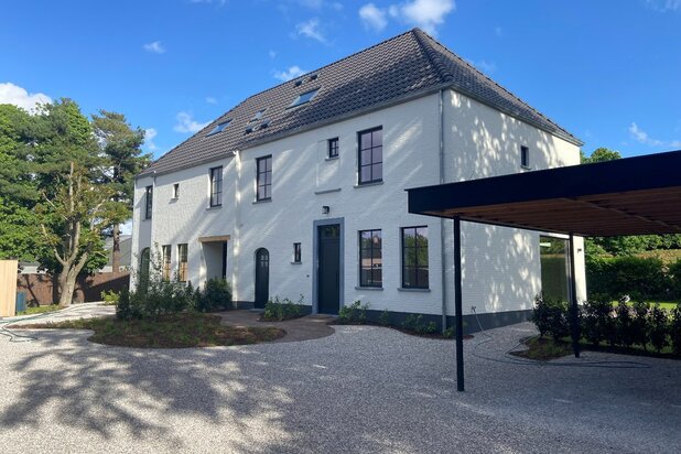 Exclusieve, energiezuinige nieuwbouwwoning op een discrete ligging te Waregem!