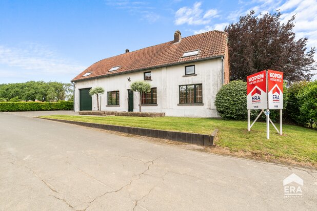 Spacieuse maison 4 façades avec 5 CH, garage et jardin