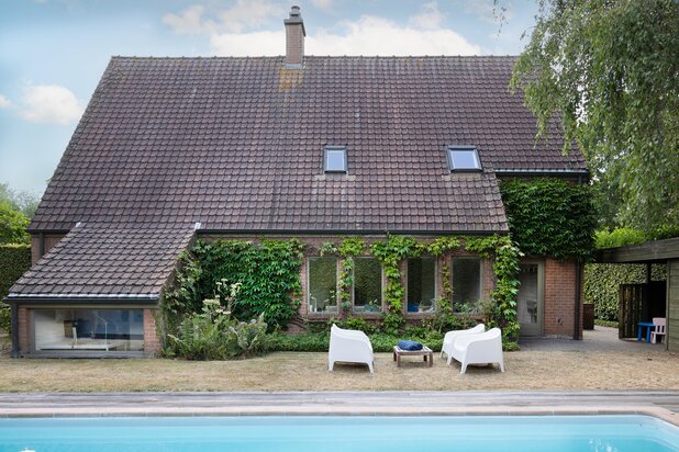 Residentieel & rustig gelegen villa met zwembad.
