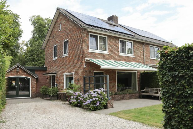Villa a vendre a LAREN avec reference 19611720250