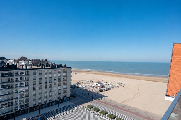 Duplex penthouse with sea views on the Albertplein in Knokke