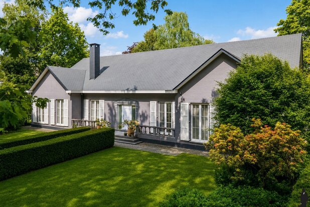 Top gelegen villa met binnenzwembad!