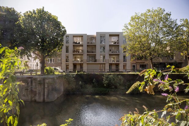 OPEN HOUSE: 9/09 & 12/09: Ruimtelijk nieuwbouwappartement met waterzicht