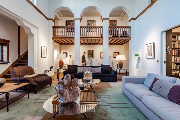 Une maison pour collectionneurs à deux pas du Châtelain