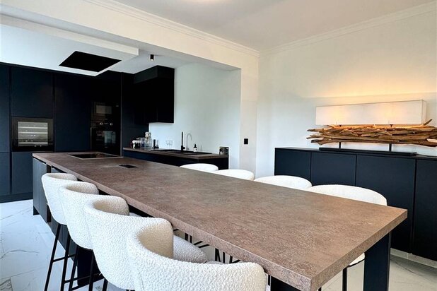 Stunning villa with high-quality finishes and modern technology