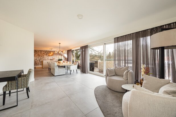 Prachtig gerenoveerde penthouse