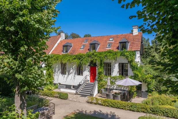 Historische karakterwoning op uniek groen perceel in Zoersel