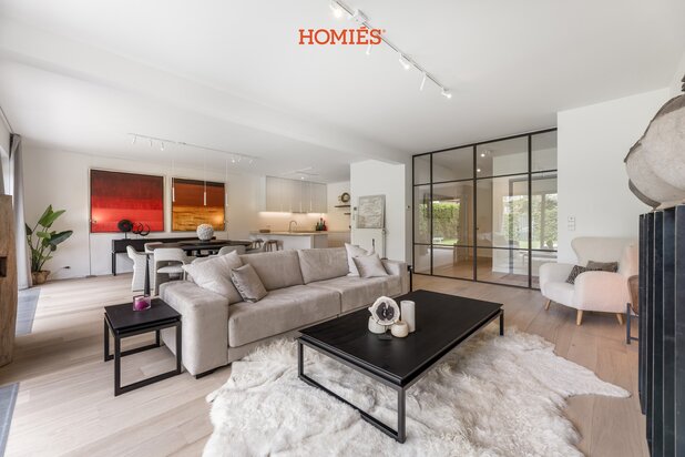 Luxueus gerenoveerd appartement met tuin, in hartje Leuven