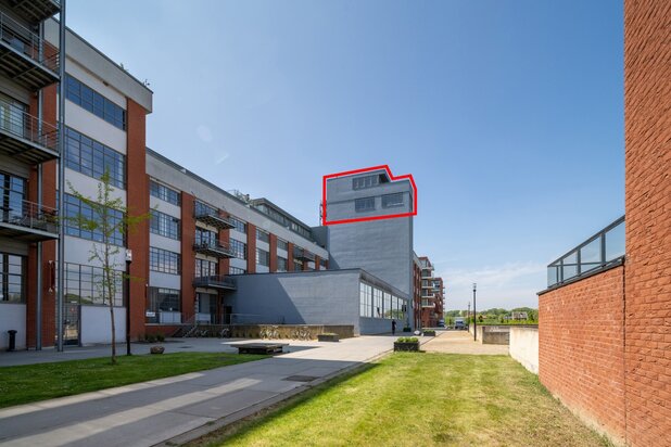 Unieke LOFT met 2 slaapkamers, een prachtig terras met een adembenemend vergezicht, 2 autostaanplaatsen en een bijzonder ruime berging aan de rand van Leuven en nabij het station van Herent!
