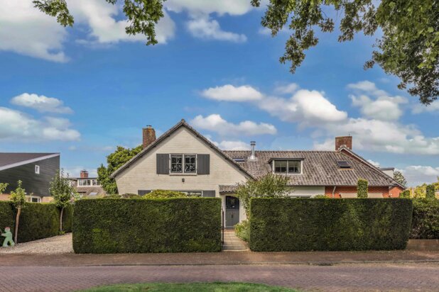 Villa te koop in HUIZEN met referentie 19812011954