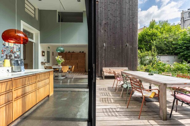 Unieke woning die charme, groen en architectuur samenbrengt.