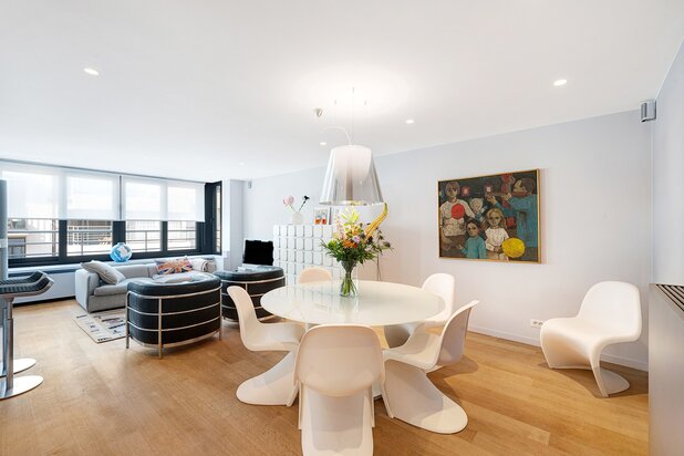 Instapklaar 2-slaapkamerappartement met terras op gegeerde locatie in Knokke.