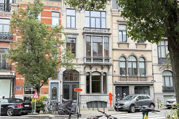 Châtelain Prachtig herenhuis voor gemengd gebruik, 694 m²