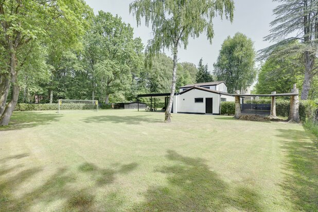 Gerenoveerde woning op een mooi perceel van ca 2.000 m²