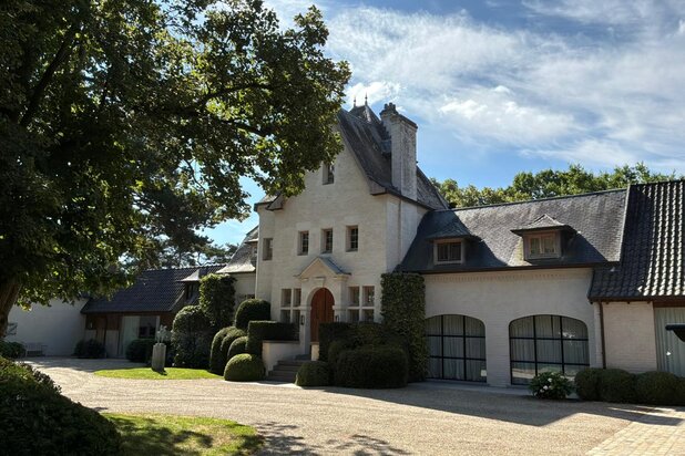 Exclusieve villa op een domein van ca. 12.000 m²