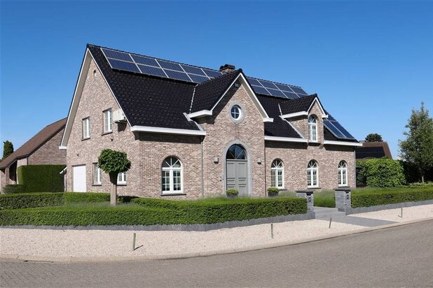 Riante karaktervolle villa met 3 slaapkamers en stijlvolle afwerking residentieel en rustig gelegen
